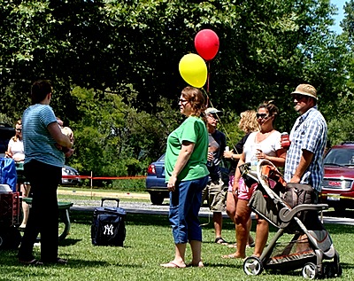 lhf2013_balloonsfamily