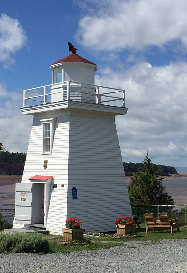 monroe Walton Light NS