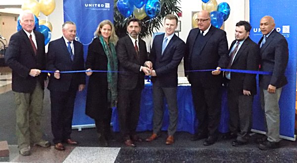 United Jet Service ribbon cutting