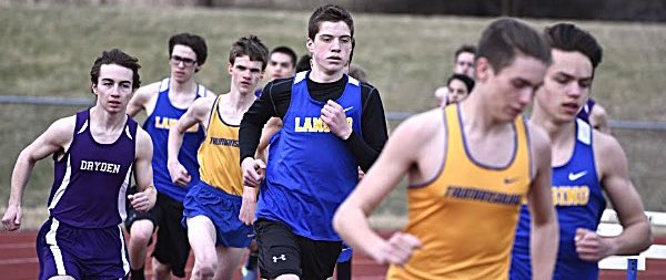 Boys' 1600m track0408 2